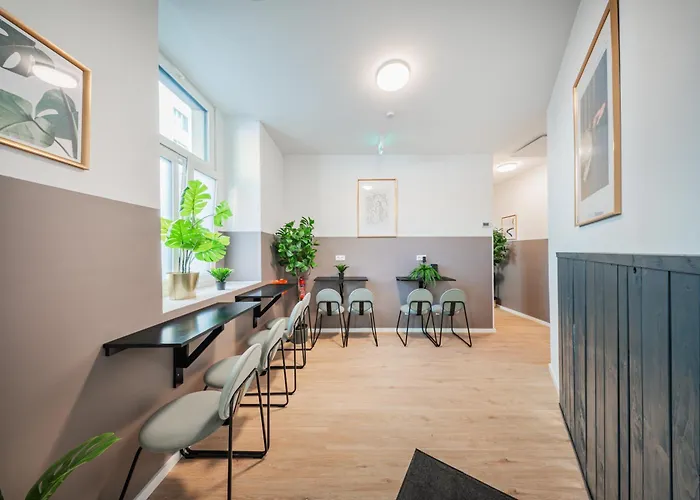 Seven Hostel